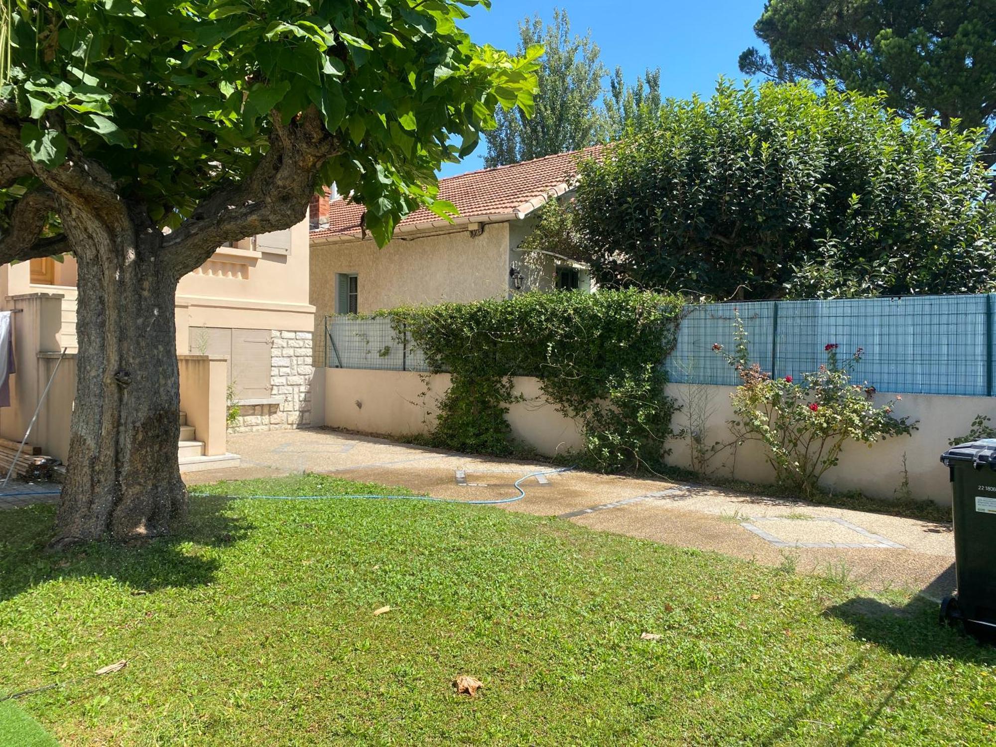 Maison Familiale 3 Chambres, Parking Gratuit Avignon Buitenkant foto